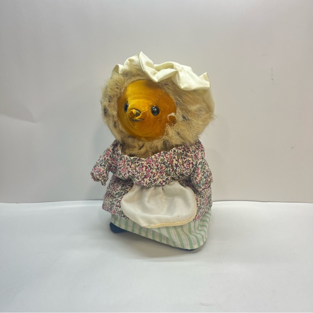 eden toys beatrix potter mrs. twiggy winkle hedgehog‎ plush toy 70s 9 inch